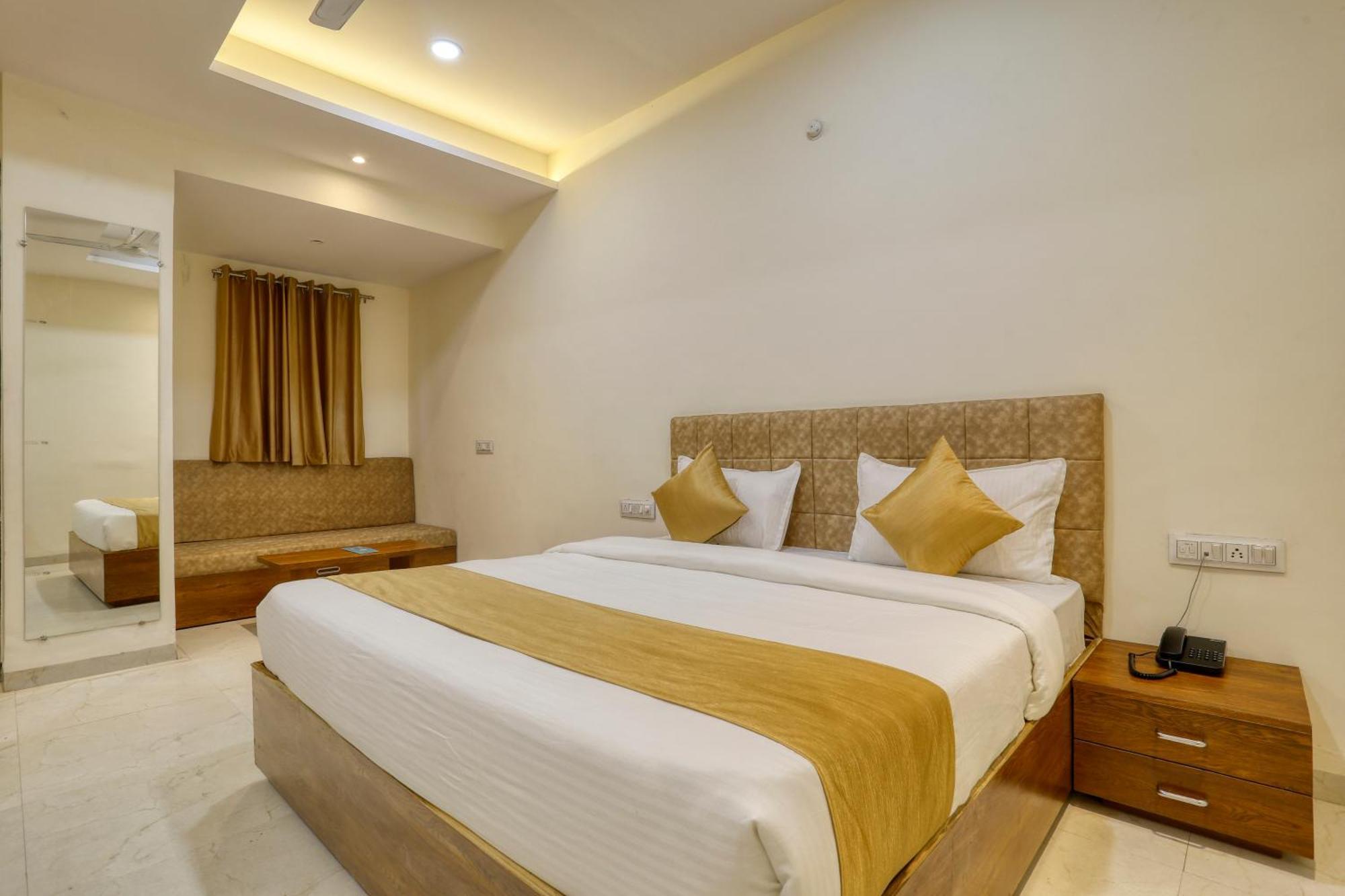 Soonstay Hotel Konark Indore Esterno foto